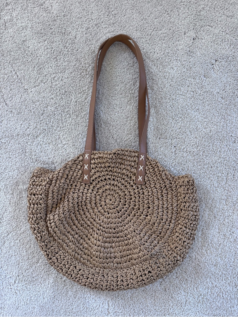 Woven Round Straw Tote Bag in Tan